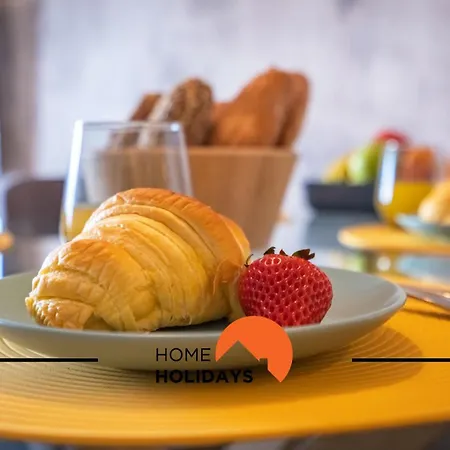 #249 Sapphire Shoreline By Holidays Daire Albufeira