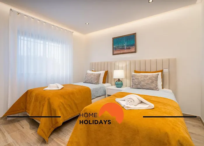 #249 Luxury Oceanfront * Albufeira